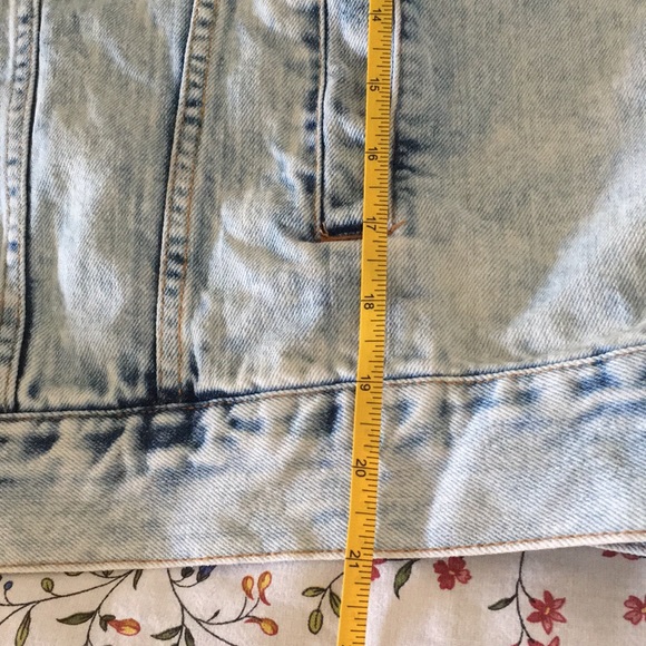 H&M TREND Oversized Snowflake Wash Denim Jacket - Picture 12 of 16